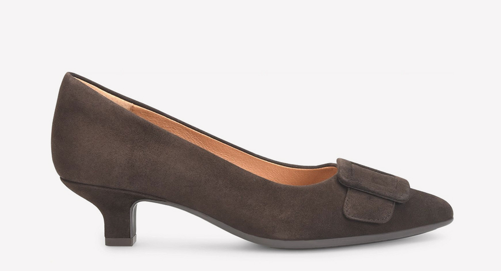 Sadie kitten heeled pump in brown.